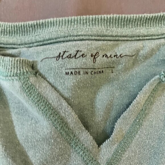 State Of Mine Women’s Mamma Bear Sweater Pullover - Picture 4 of 5